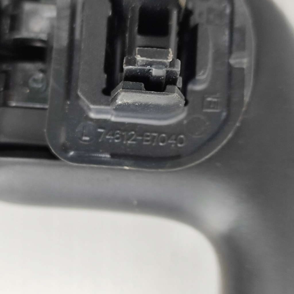 фото №7, Toyota c-hr ii 2024 правая сторона кронштейн / ручка потолочная передняя