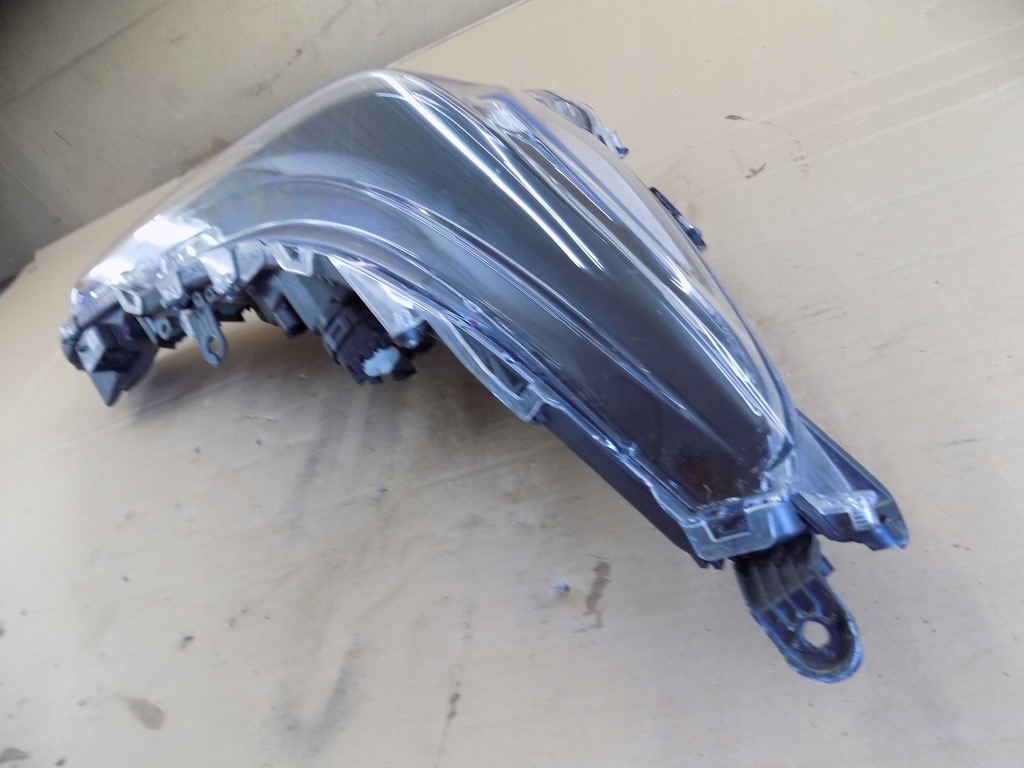 фото №7, Фара лампа права передня правий перед toyota corolla e21 81110-02s70