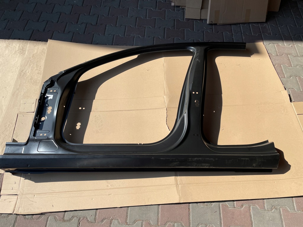 фото №1, Audi a4 b8 sedan 8k5 лівий поріг рама giełda