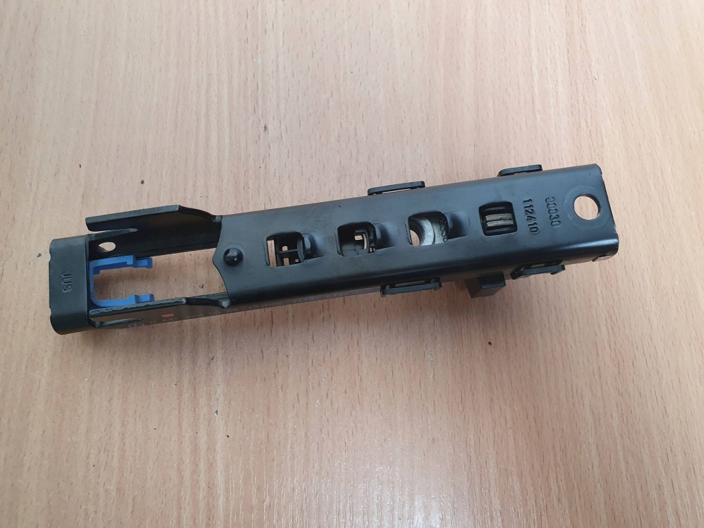 Ползунок регулировки поперечина безопасности mercedes vito viano w447 a4478600087 Доставка