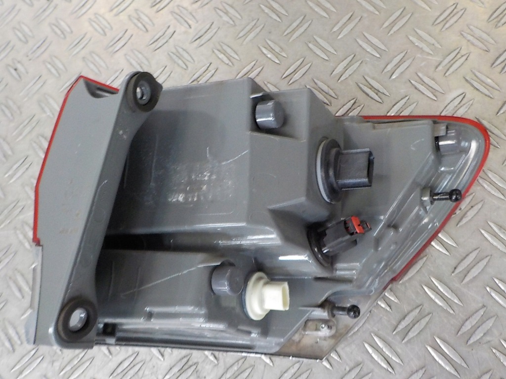 фото №5, Grand cherokee wk2 lift лампа задняя левая