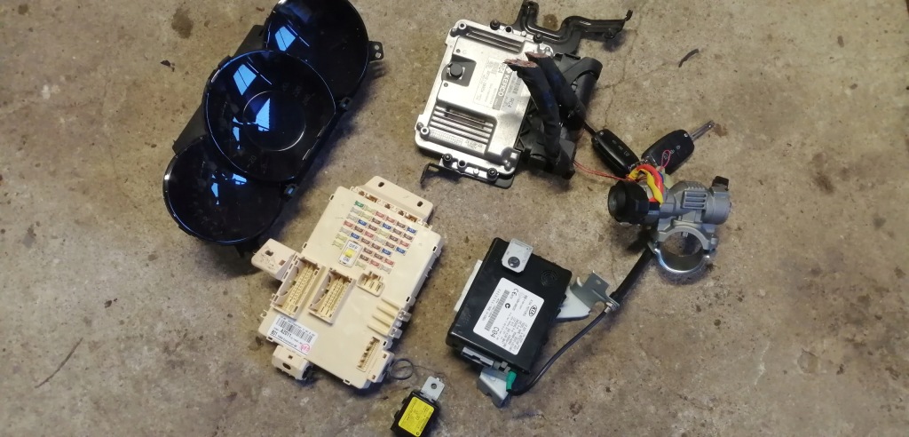 фото №1, Kia ceed ii 1.6 gdi набор блок управления 391102brc4