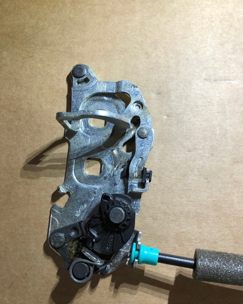 фото №4, Mercedes cls w218 замок+ доводчик крышки багажника