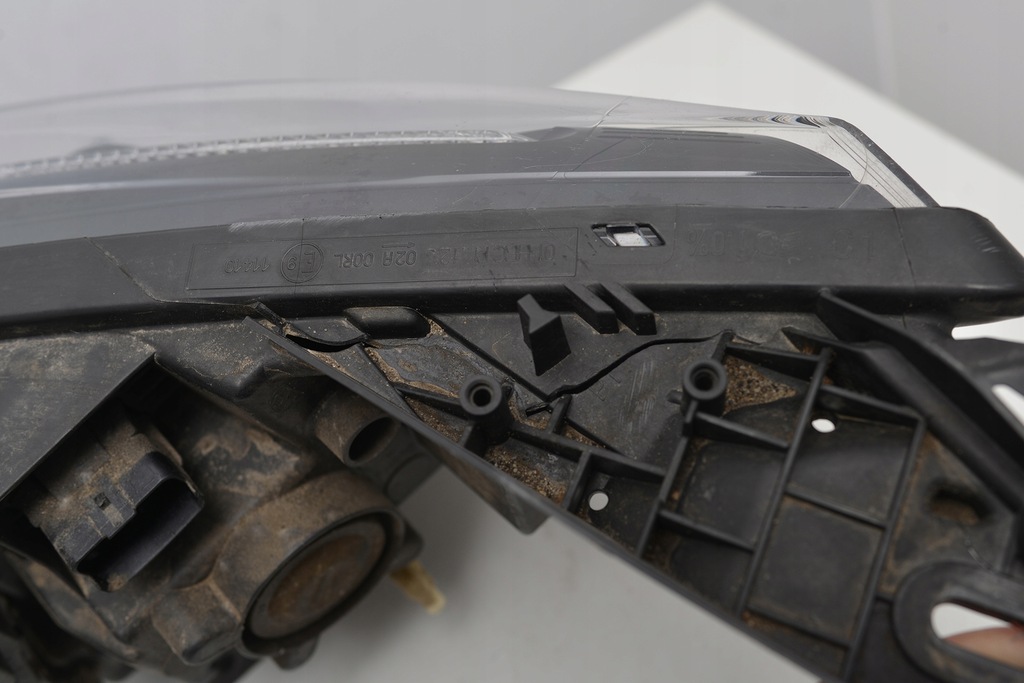 фото №14, Оригинальная лампа правая renault espace v 260108934r