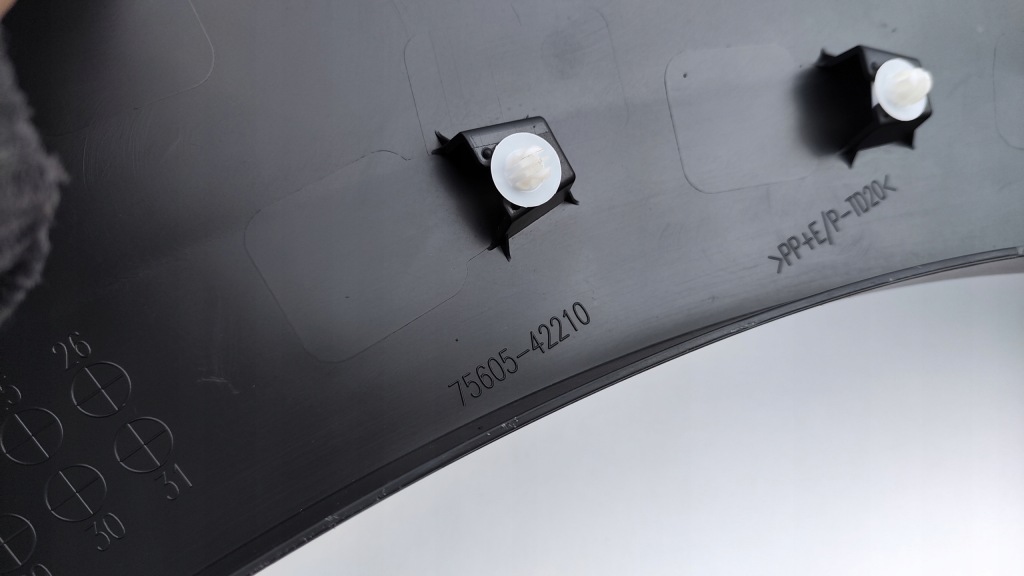 фото №6, Toyota bz4x молдинг накладка крила лівий задня tc740