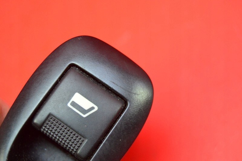 фото №10, Выключатель подъёма стекло левый перед peugeot 1007