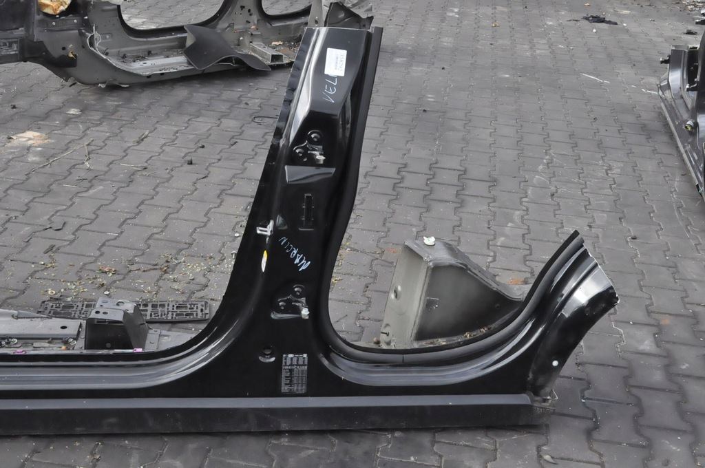 фото №2, Land rover range rover velar l560 четверть лонжерон левый перед + порог