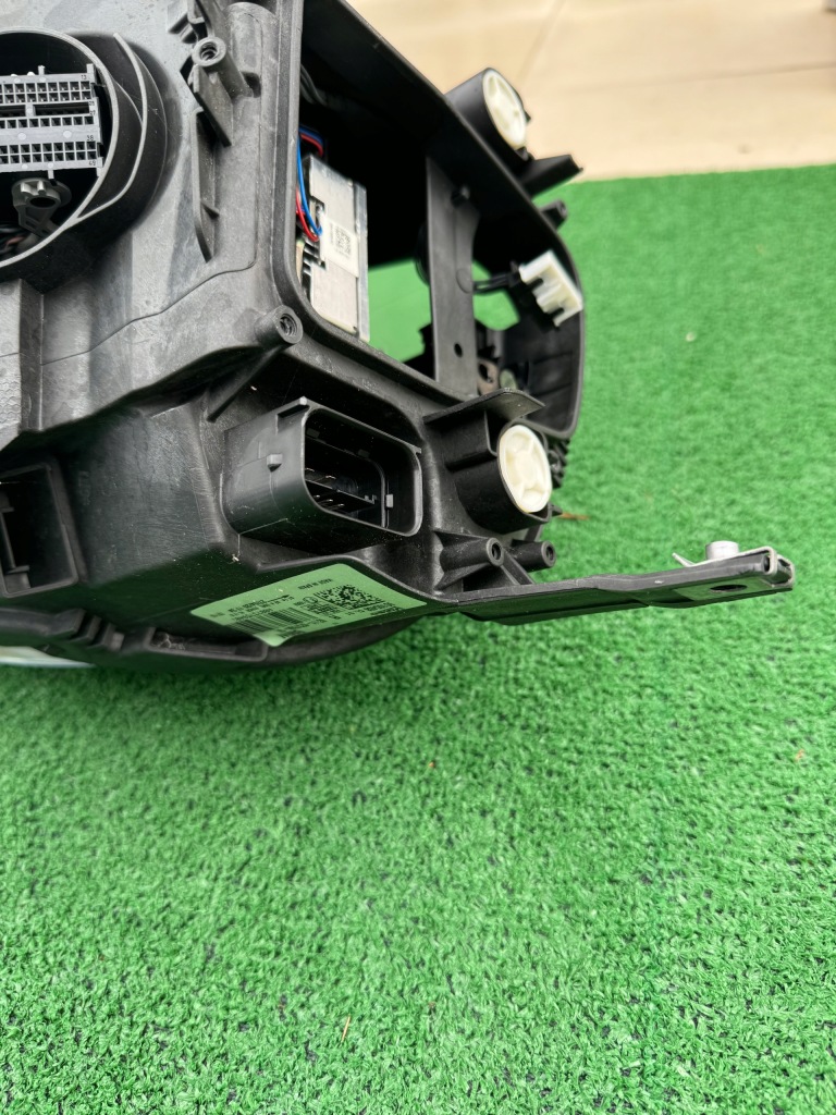 Купить Фара передняя правый  mini cooper f55 f56 рестайлинг  2019- full led