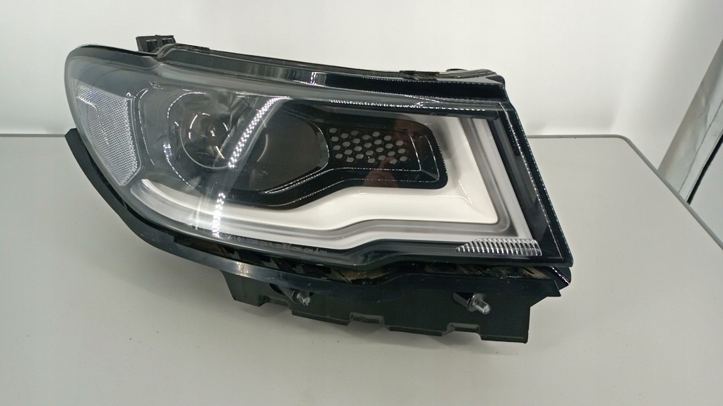 Купити Jeep compass лампа prawaa 0053488815