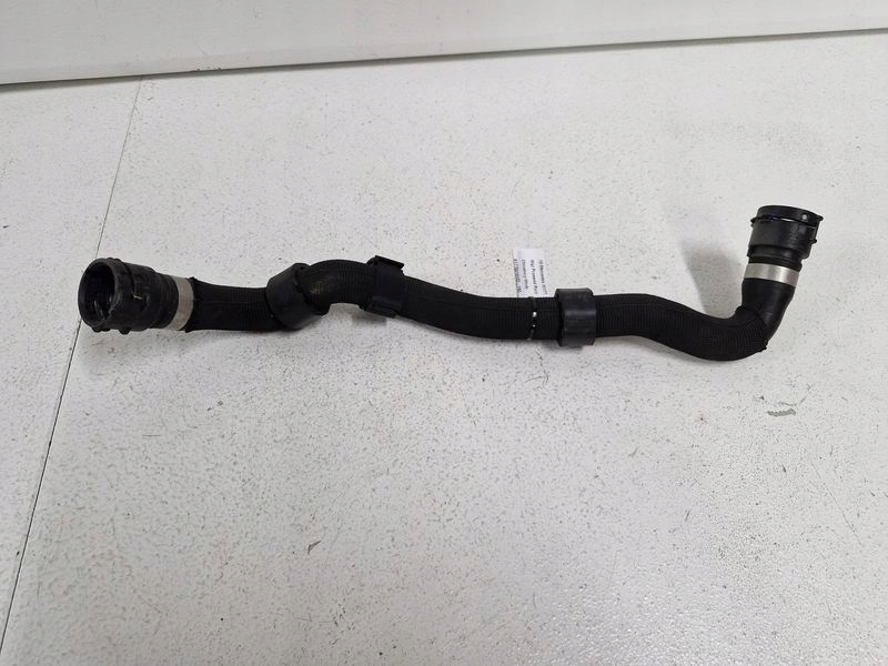 Купить Mercedes w177 пабтрубок  шланг труба радиатора воды a1775010102