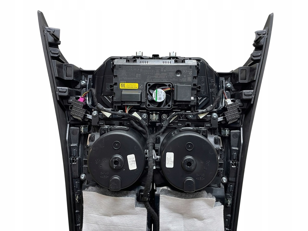 фото №8, Dekor защита + зарядное устройство индукционная туннель средний bmw 7 i7 g70