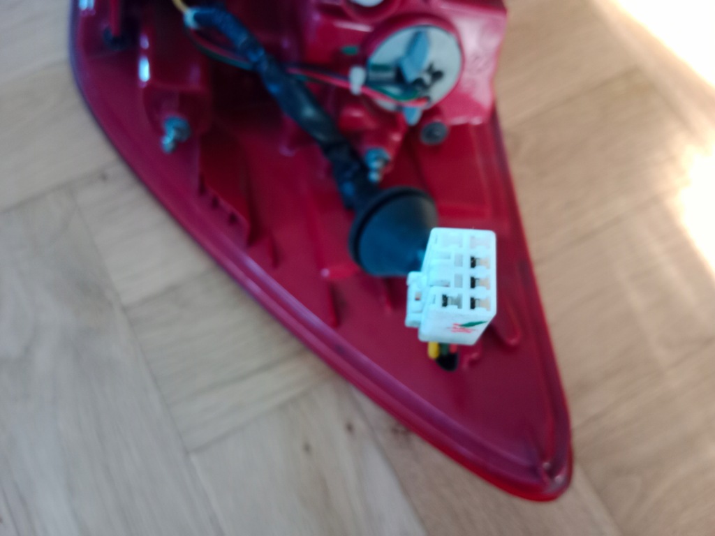 фото №5, Kia ceed ii kombi лампа левая задняя 12-15