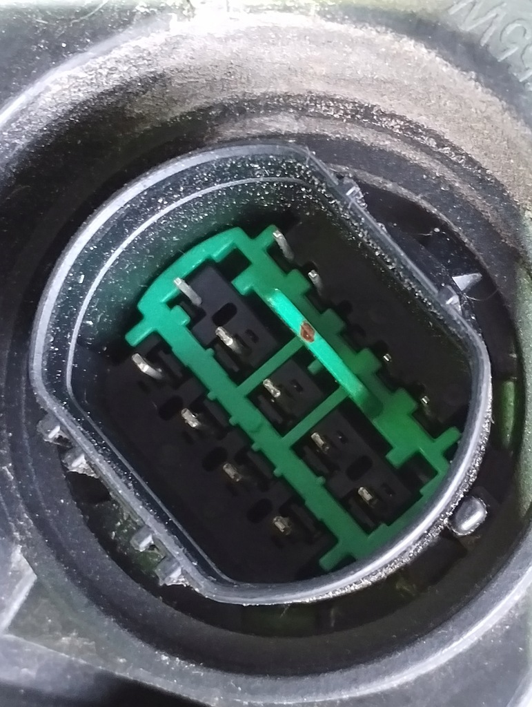 фото №15, Лампа перед передня права hyundai i40 2011 921023z330 92102-3z330