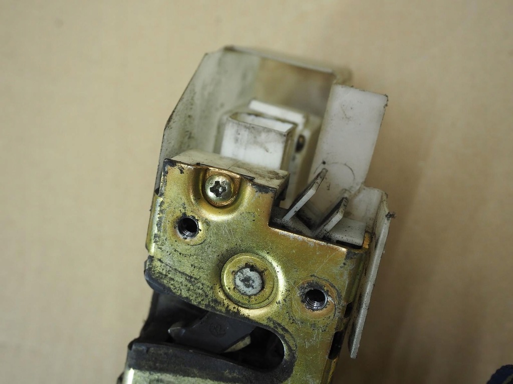 фото №13, Ford ka i mk1 замок левый 3d europa