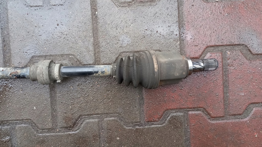 фото №2, Приводной вал правая перед nissan micra 1.2b 04r