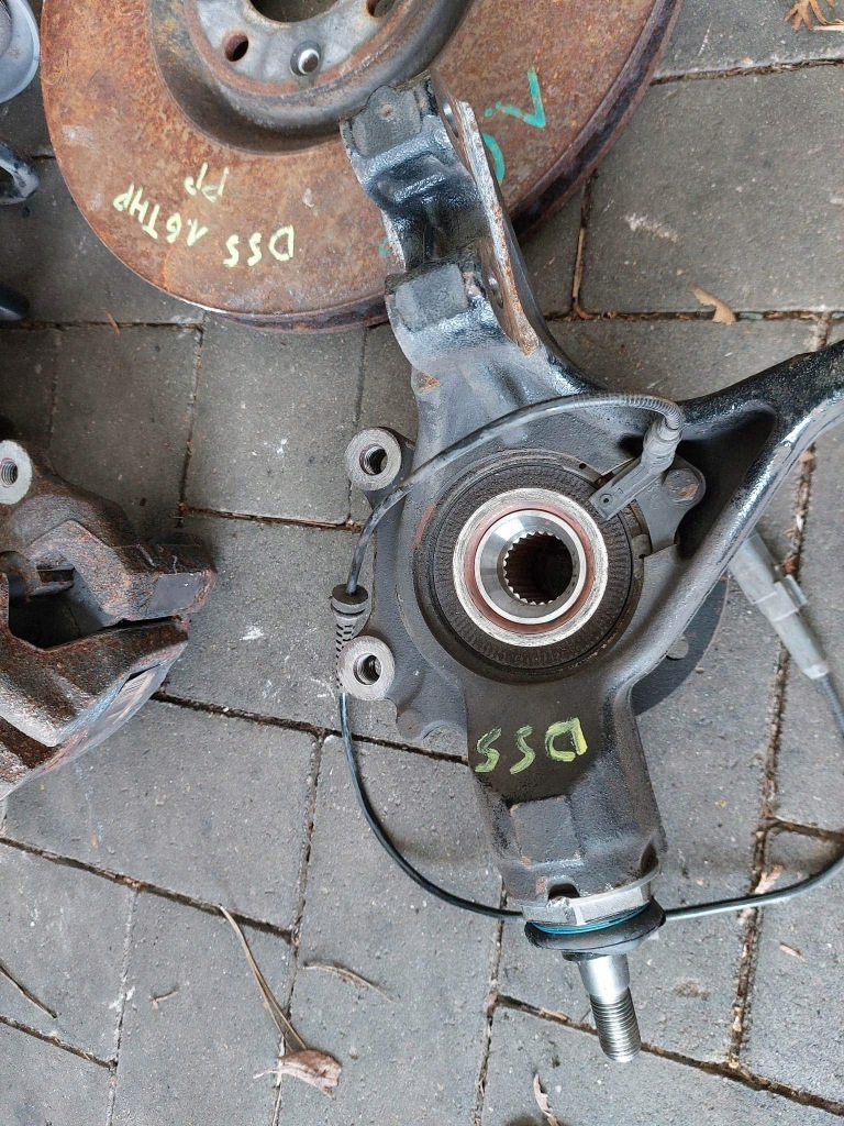 фото №4, Citroen ds5 поворотний кулак правий перед 1.6 thp