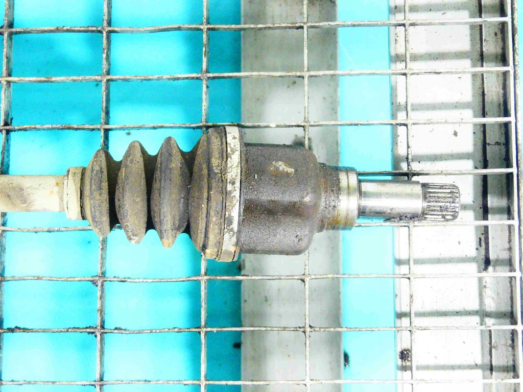 фото №3, Приводной вал левая citroen c2 1.4 hdi механическая коробка передач 02-05