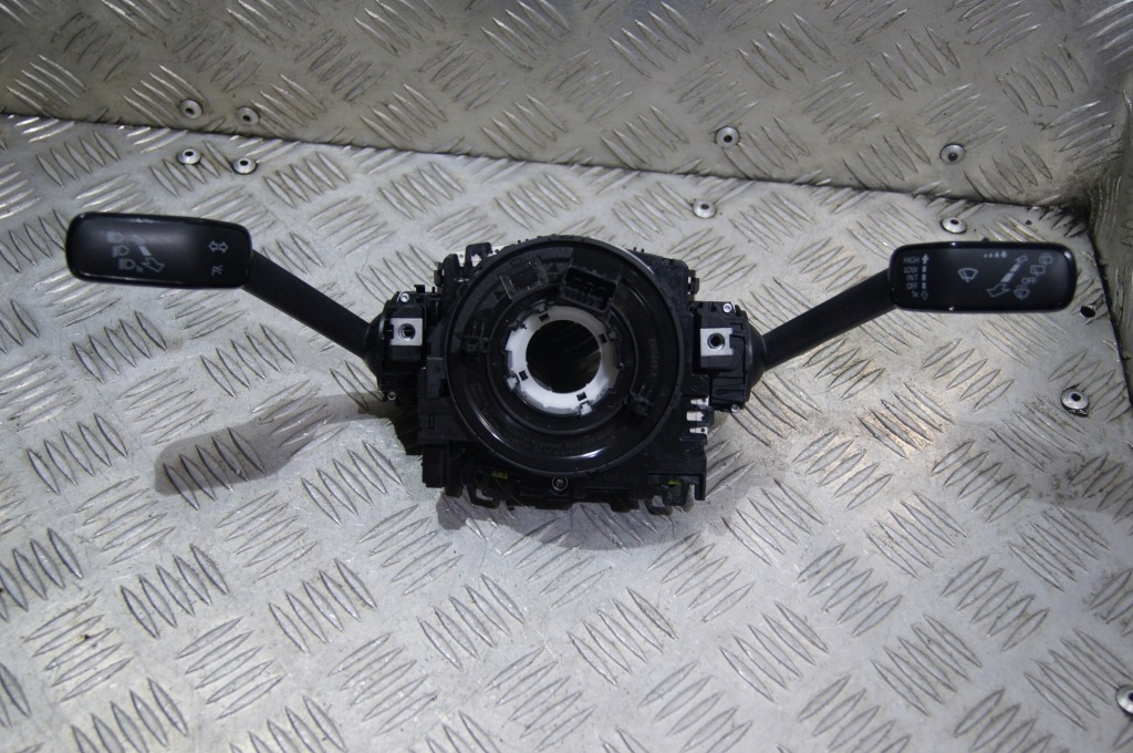 фото №1, Переключатель комбинированный лента golf vii 5q0953507ea