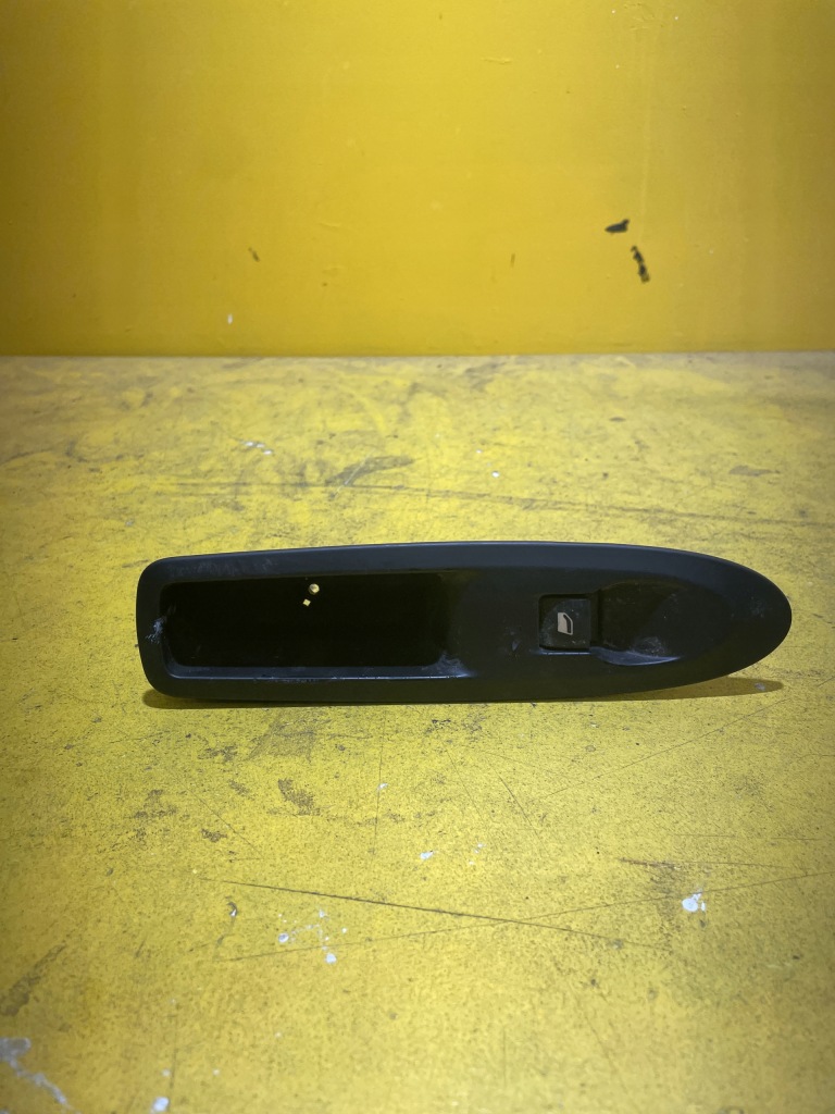 фото №1, Citroen c4 - кнопка открывания окон - левый задняя - 9670298277