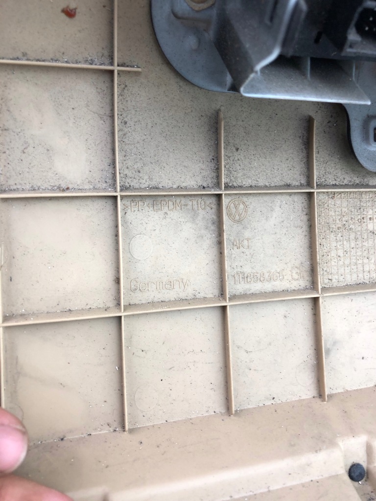 фото №8, Vw touran i защита pod руль 1t1858365 кремовый светлая