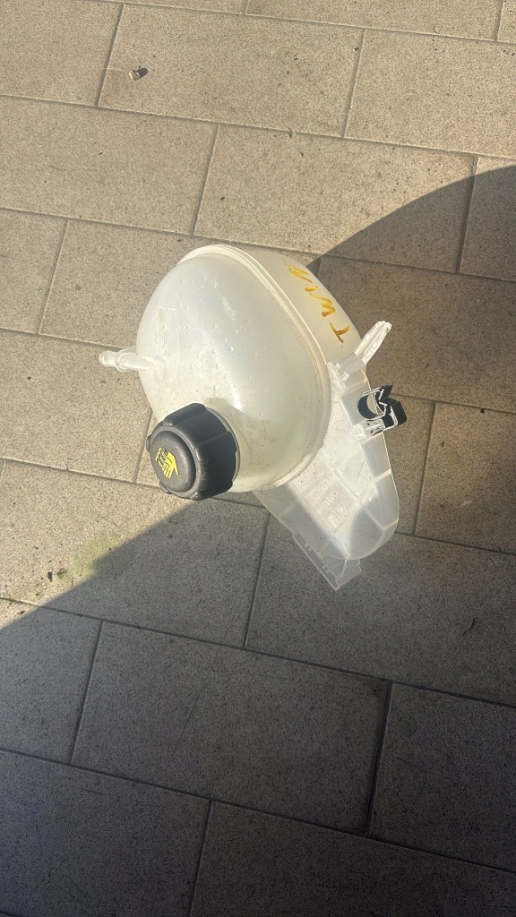 Купить Бачок расширительный renault twingo iii 217102158r