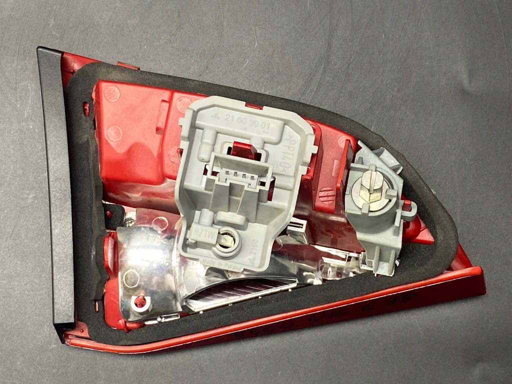 Фара задняя audi a4/s4 b8 08- 8k9945094b правая с Разборки