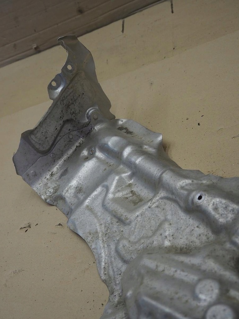 фото №13, Защита тепловая редуктор bmw 2 f46 688218301