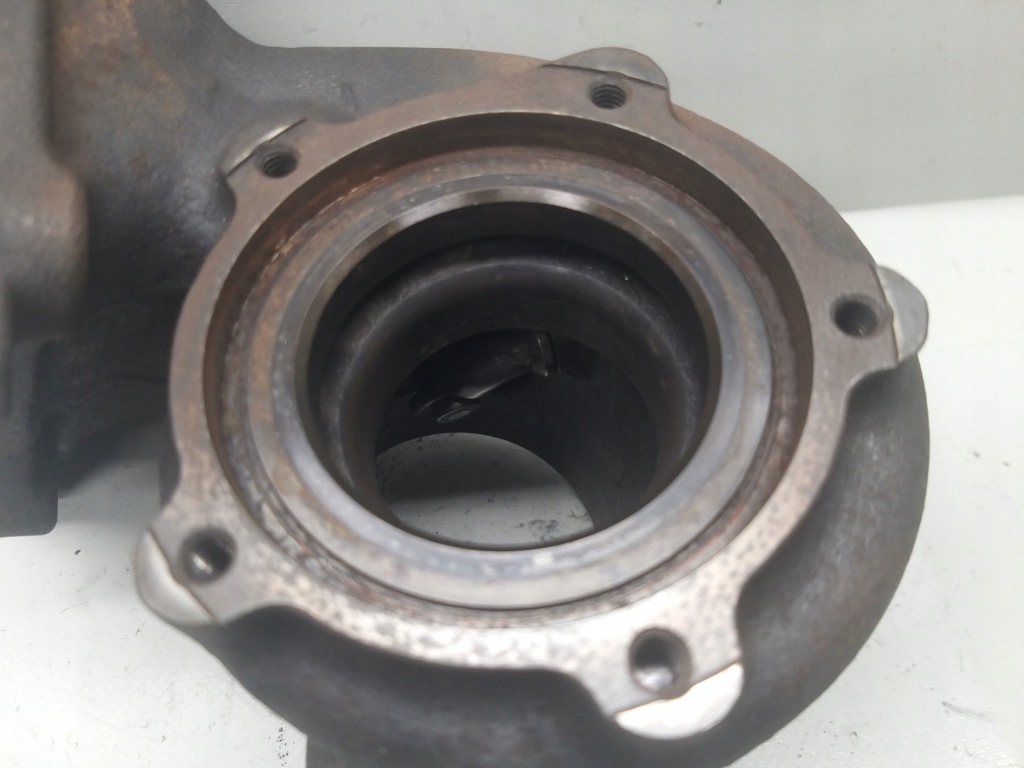 фото №11, Корпус turbo турбины biturbo w205 c220 2.2 cdi 651921 w253 53041019197