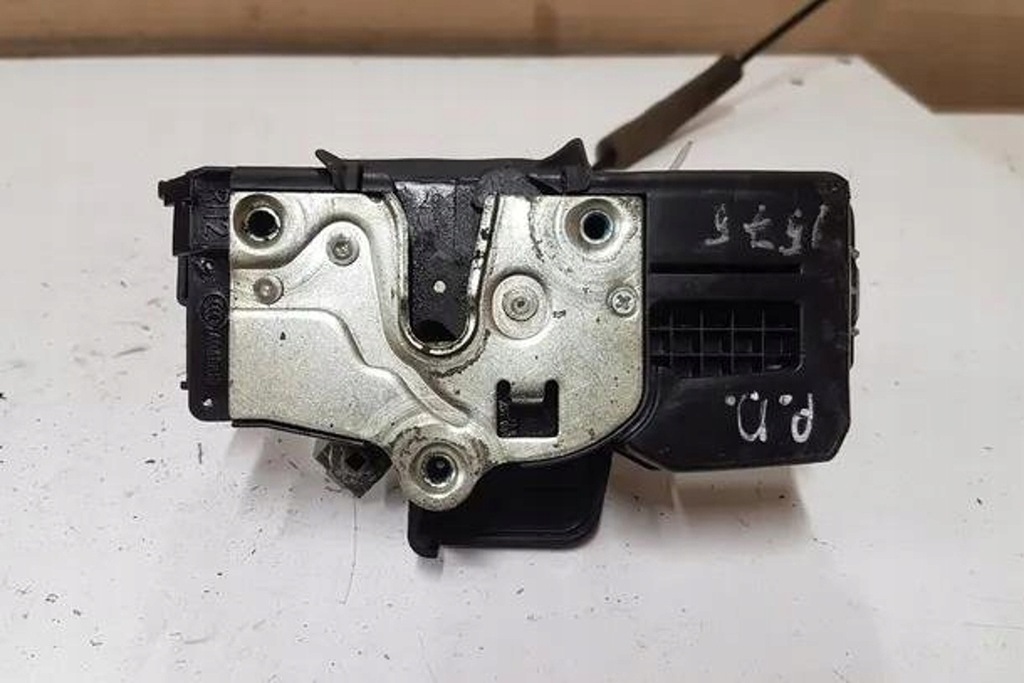 фото №9, Замок лівих передніх двері opel antara a046818 2.0l дизель 110kw 2010