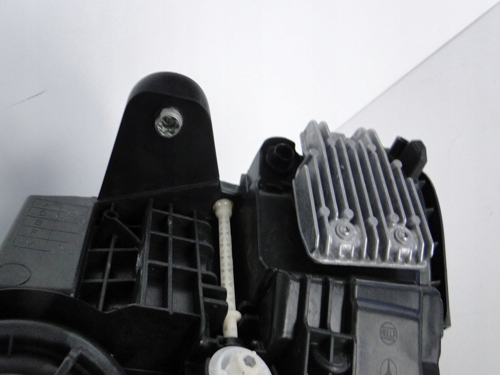 фото №15, Mercedes c klasa 205 w205 лампа правая led