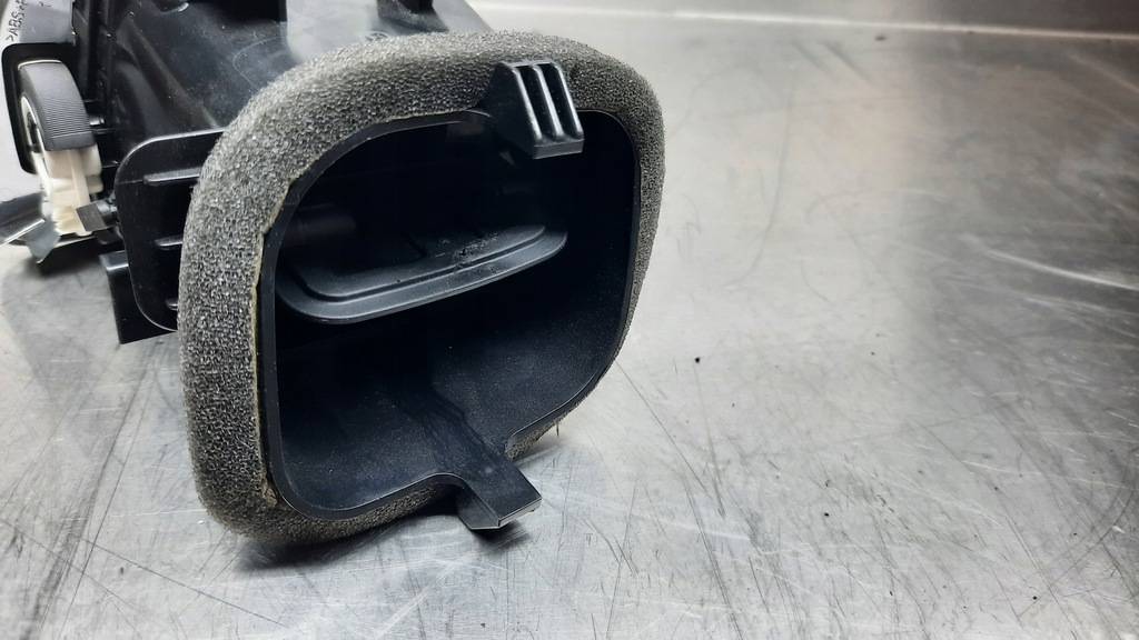 фото №5, Решітка обдув ліва 30791697 volvo v40 ii 12-19r eu