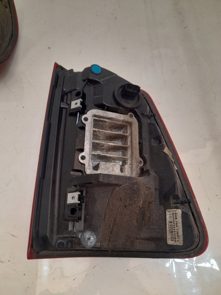 фото №11, Dodge ram 19- лампа левый правый задняя usa