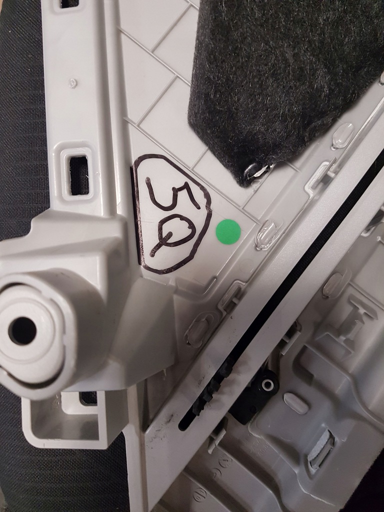 фото №6, Захист стійка лівий задня vw touareg iii dynaudio