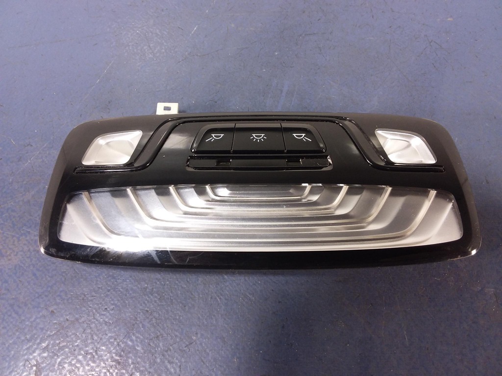 фото №1, Bmw 7 g11 g12 лампа салона задняя led 6801413