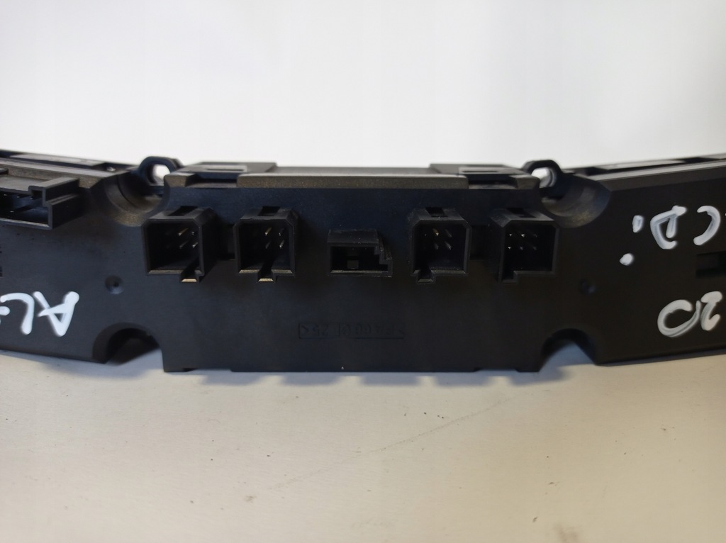 фото №7, Панель перемикачів mercedes w220 2208215851