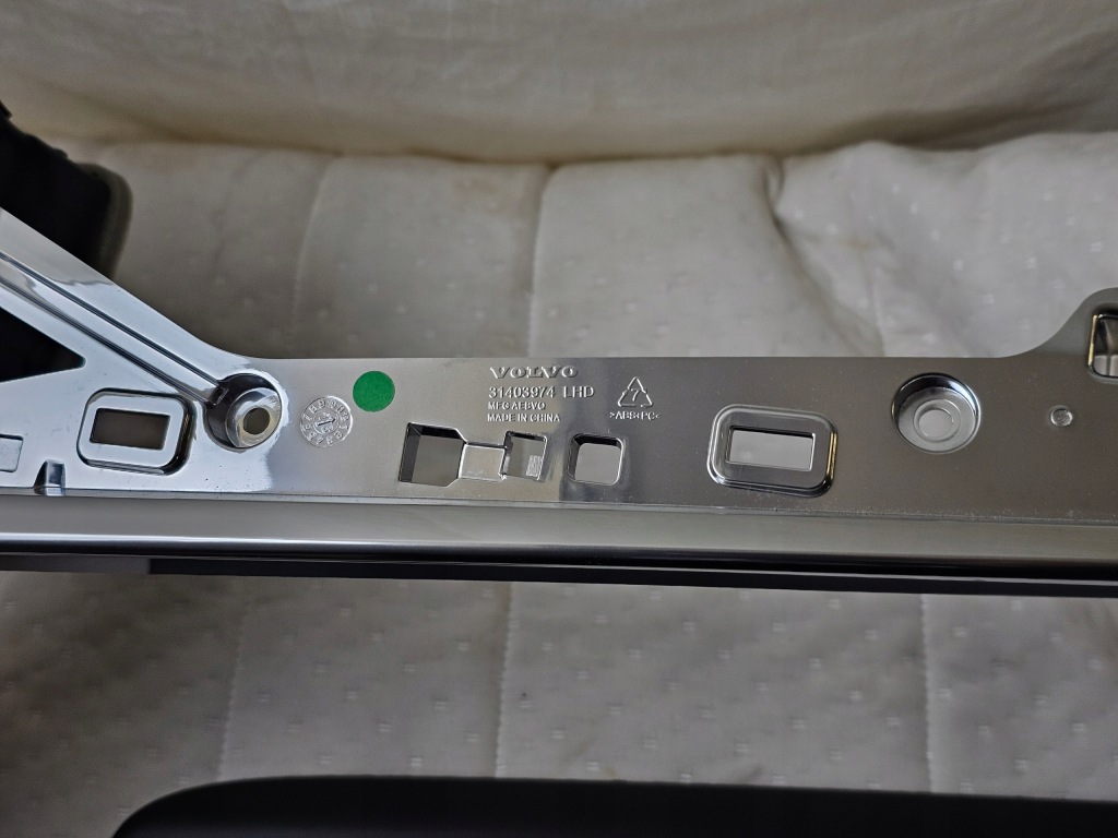 фото №14, Захист молдинг dekor консолі панелі решітка обдув volvo v90 s90 ii