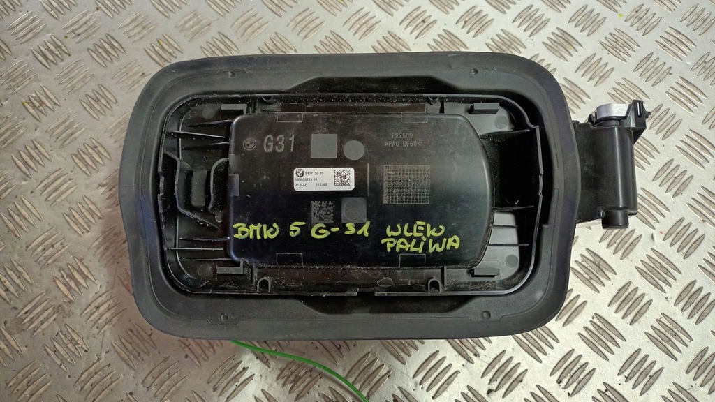 фото №1, Bmw g31 разъём заливная горловина топлива 9477756