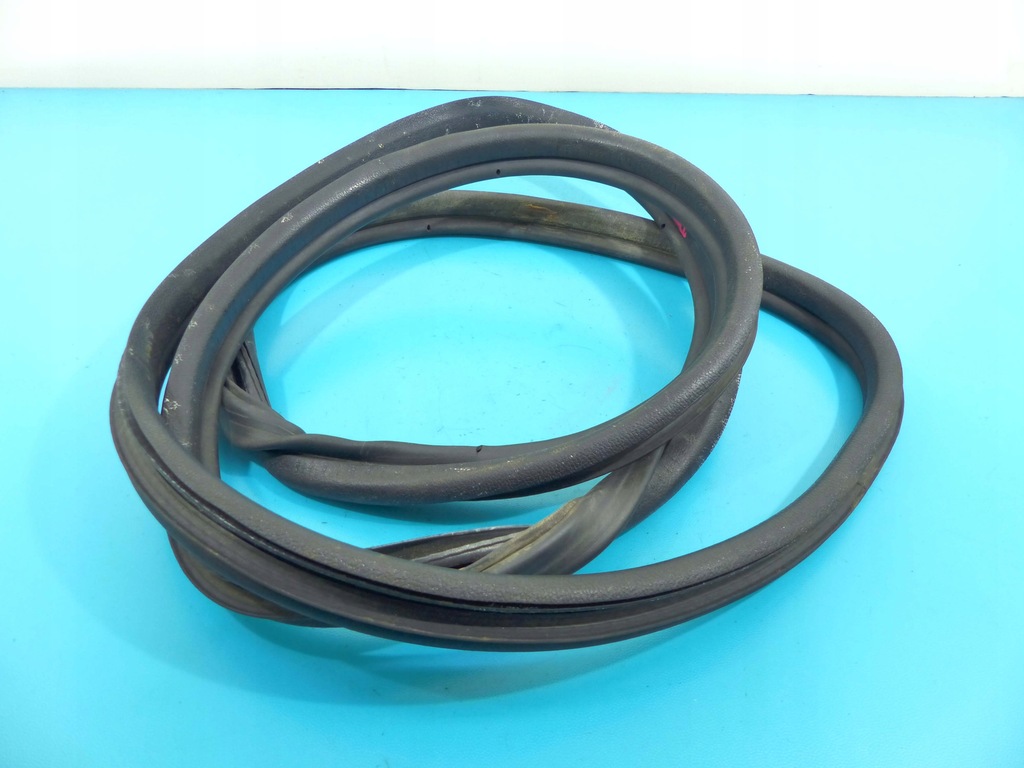 фото №1, Прокладка дверь задняя правая peugeot 307 kombi sw