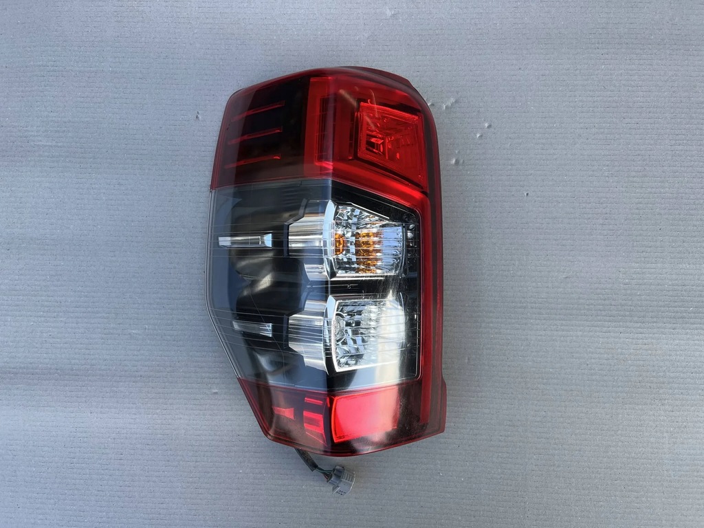 фото №1, Mitsubishi l200 2019- задня ліва лампа led