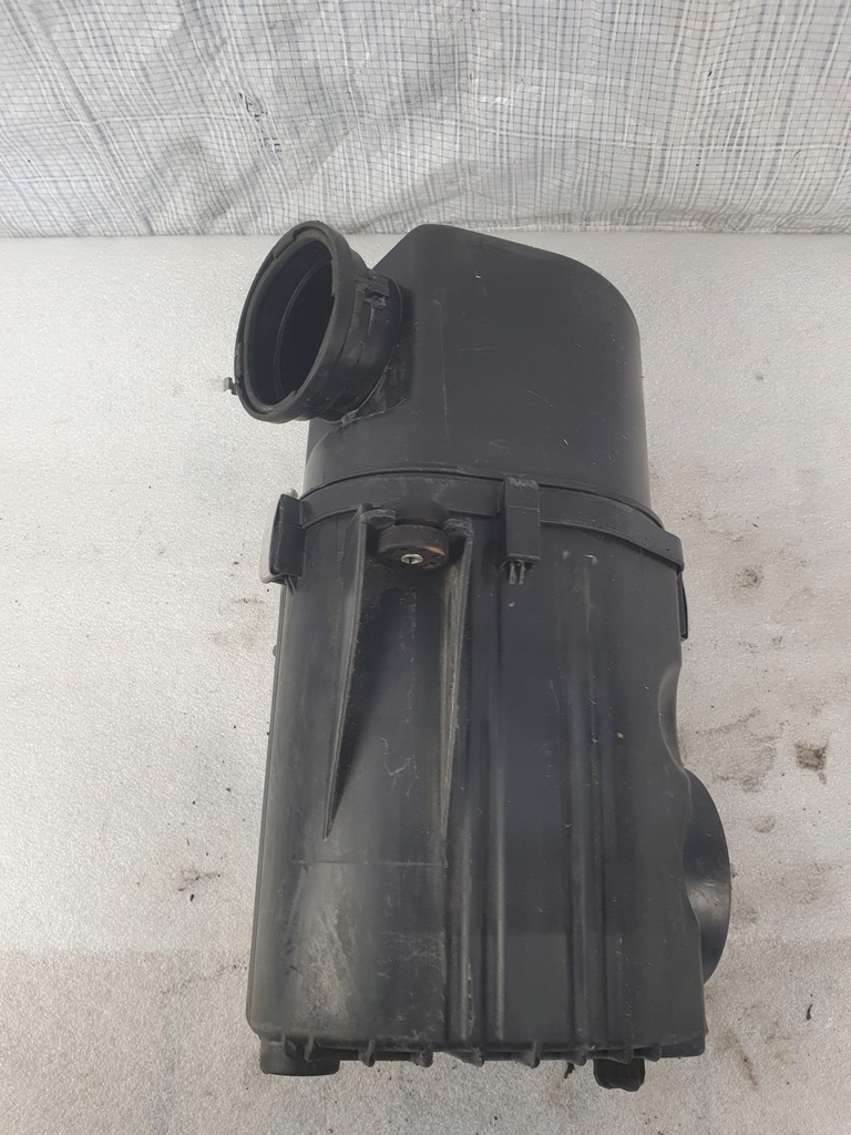 фото №2, Корпус фільтра повітря vogue 4.4 v8 7501052