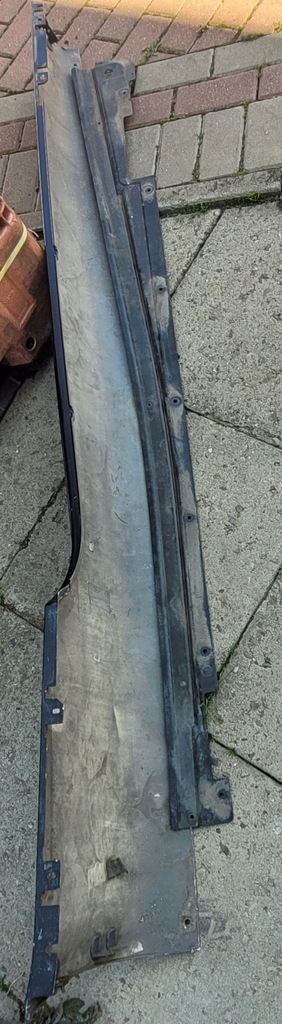 фото №7, Aston martin db9 04-12r молдинг порог правая левая