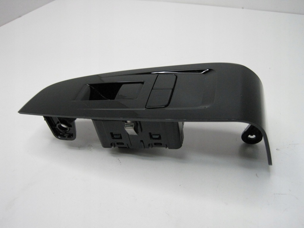 фото №1, Перемикач панель вікон maserati 670272107 8244sa010