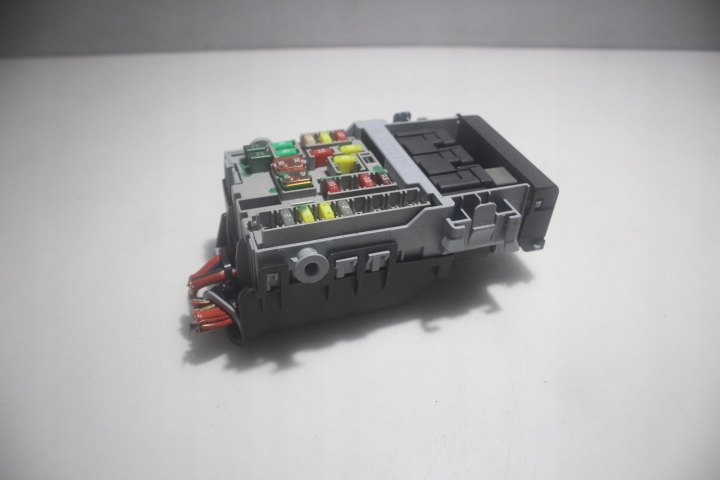 фото №3, Коробка запобіжників opel insignia a lift