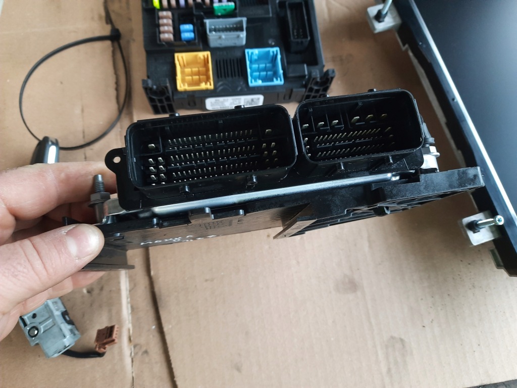 фото №5, Opel mokka b ii 1.2 блок управления бортовой компьютер bsi замок зажигания ключей счетчик набор