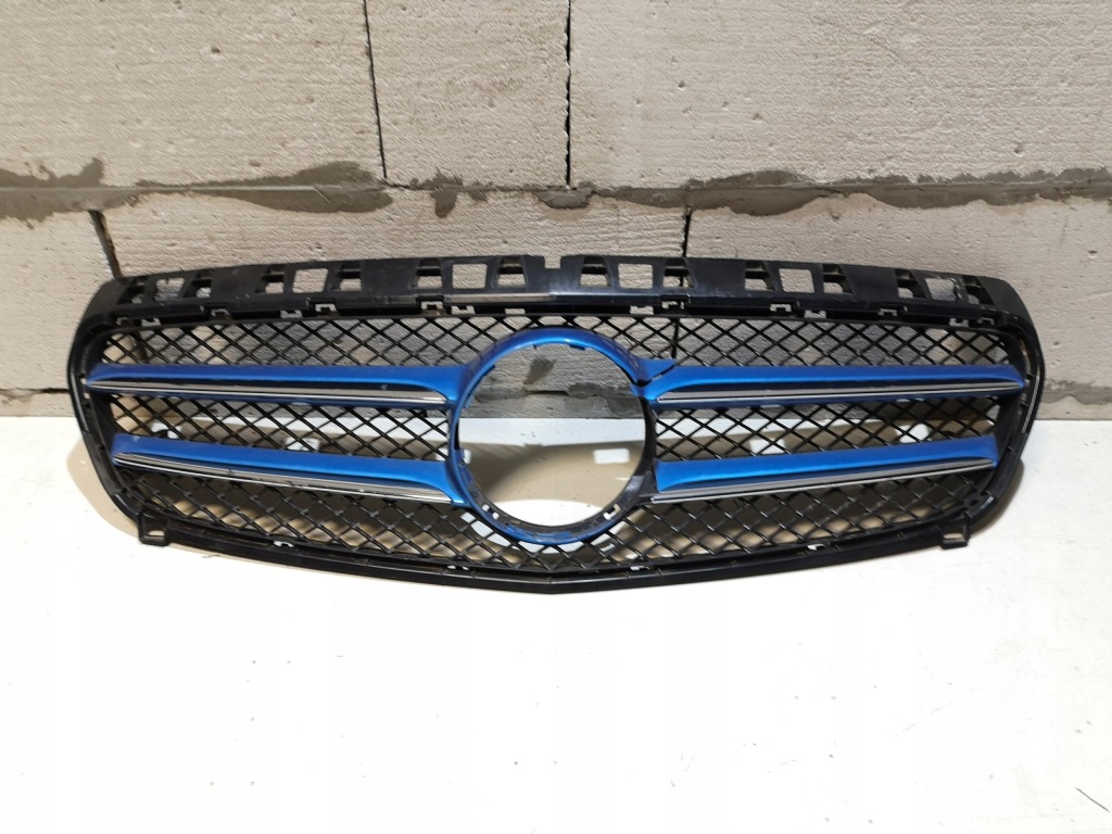 фото №1, Решётка радиатора mercedes a-klasa w176