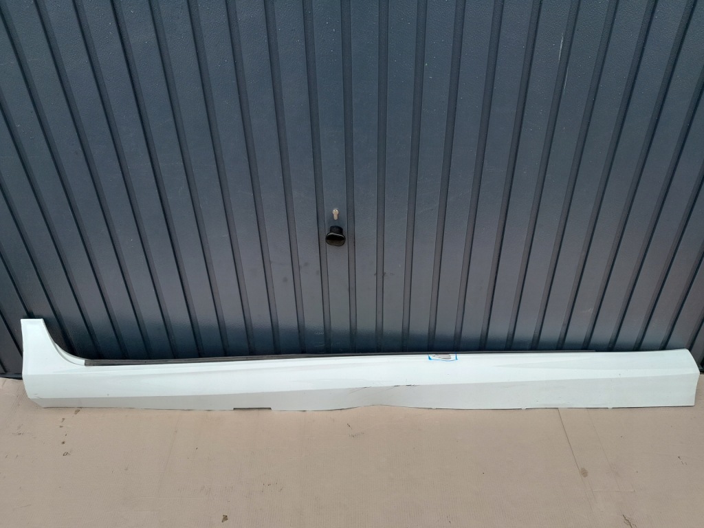 фото №1, Volvo s60 v60 iii 3 молдинг накладка порог правая