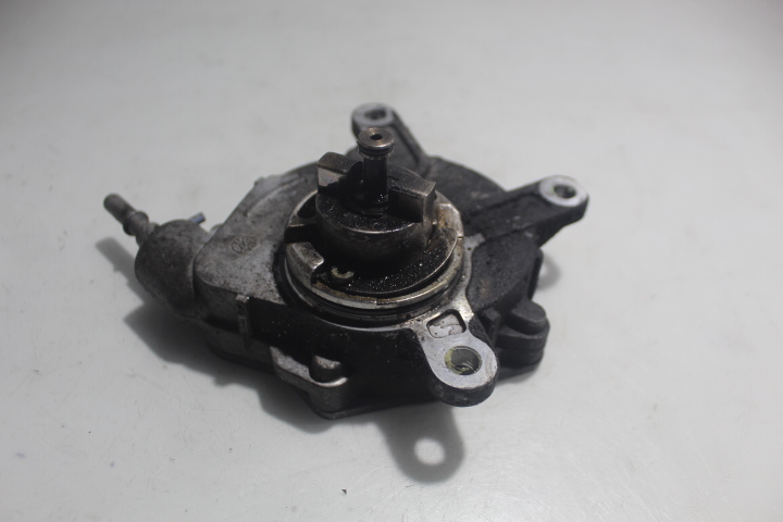 фото №3, Насос вакуум toyota corolla verso e120 2.2d4d