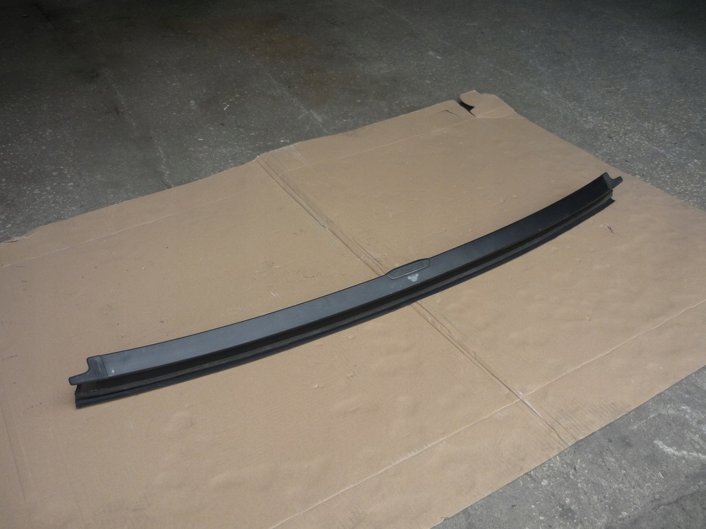 фото №1, Вітровик вітрозахисний екран захист vw eos 1q0877651d справна