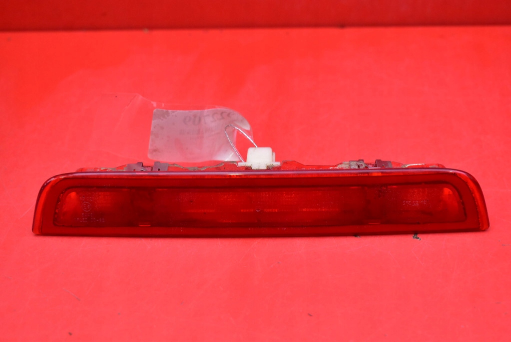 фото №1, Світло стоп-сигнал стоп 81570-0d151 toyota yaris 3 iii 5d lift 14-17