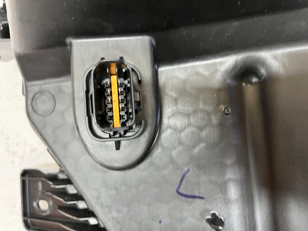 Renault captur 2 рестайлинг  2023- drl правый led оригинал Цена